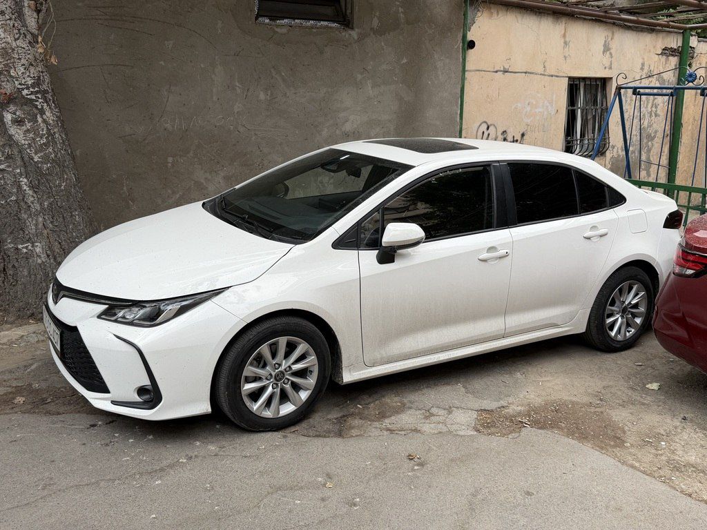 Toyota Corolla, 1.8 L, 0.85 kWh, 2025 il, 5 400 km 10-CC-407 — Avtomobillər, Bakı (4)