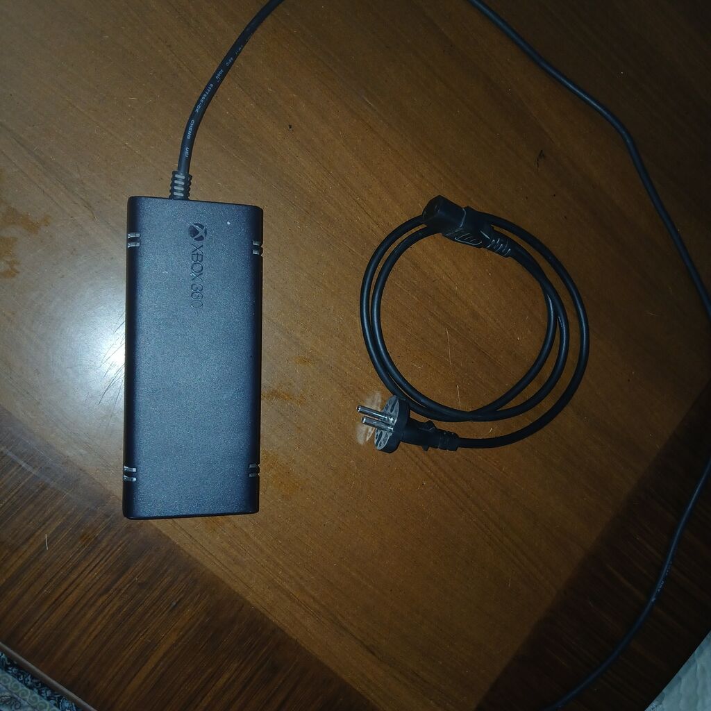​Əla vəziyyətdə Xbox 360 E satılır Zəngin oyun kolleksiyası var, alıb — Oyun konsolları, Quba (7)