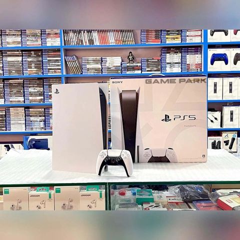 Sony PlayStation 5 oyun konsolu - Model: PlayStation 5 (PS5), ağ-qara — Bakı
