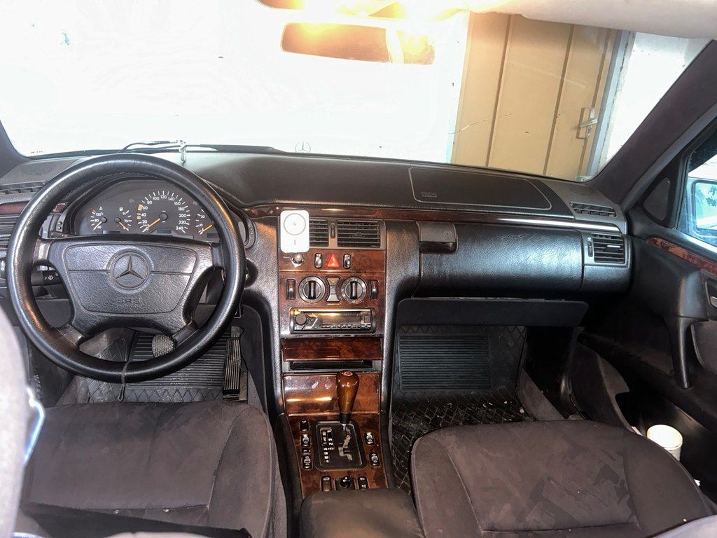 Mercedes E 230, 2.3 L, 1997 il, 689 000 km 90-TF-924 — Avtomobillər, Sumqayıt (10)