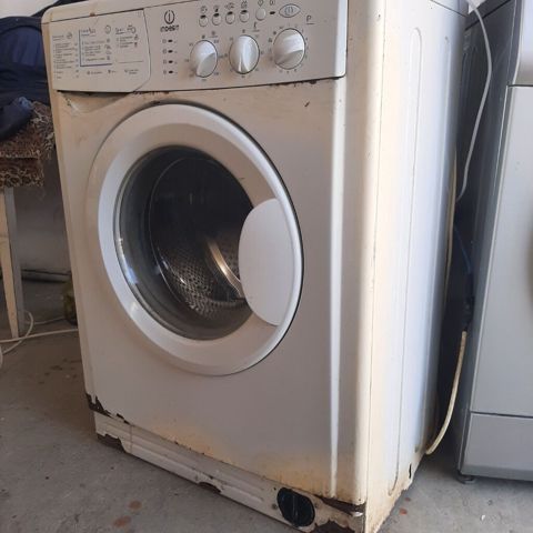 Paltaryuyan maşın Indesit, 6 kq, İşlənmiş, Avtomat, Qurutma var, Ünvandan götürmə — Bakı
