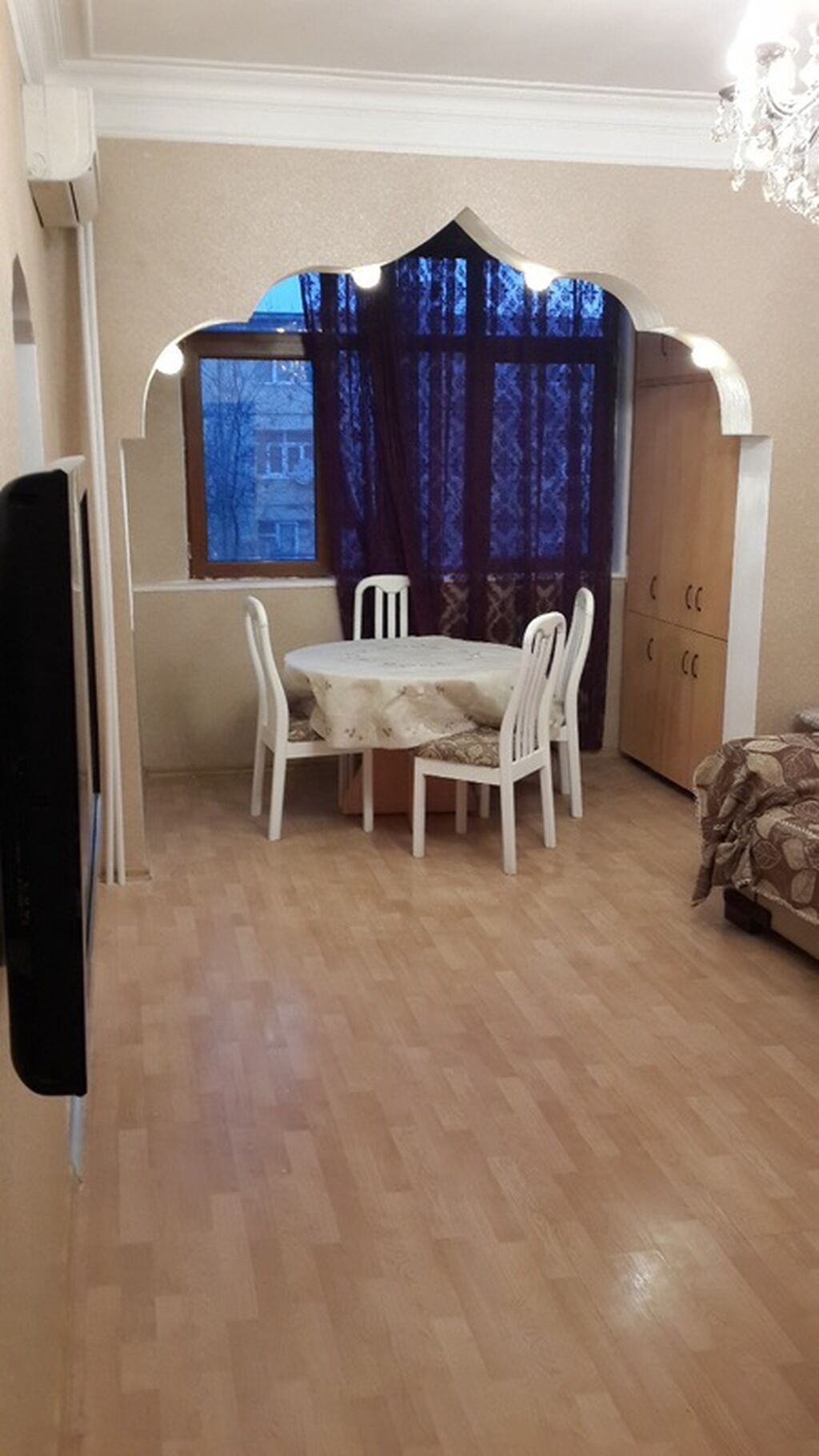 Ev 6 mkr da,Nəsimi metrosunun üstündə yerləşir. Ətrafında piyada 5-10 — Mənzil, Bakı (2)