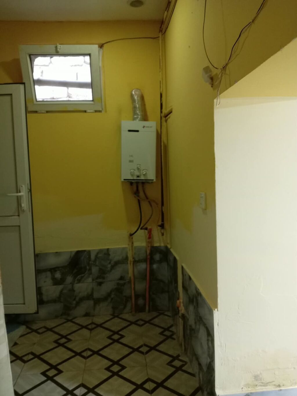 60 kv. m, 2 otaqlı, Qaz, İşıq, Su — Ev, villa, Bakı (8)