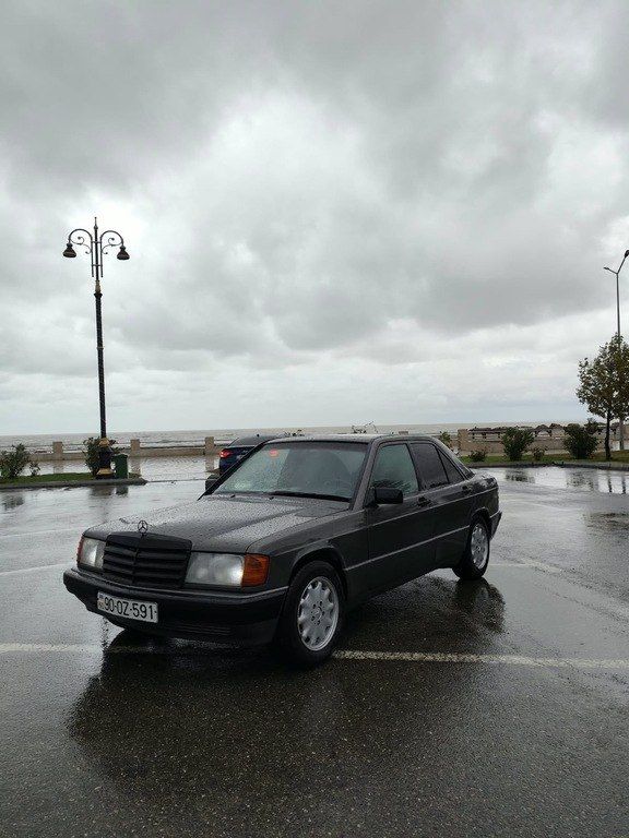 Mercedes 190, 2.0 L, 1993 il, 366 717 km 90-OZ-591 — Avtomobillər, Sumqayıt