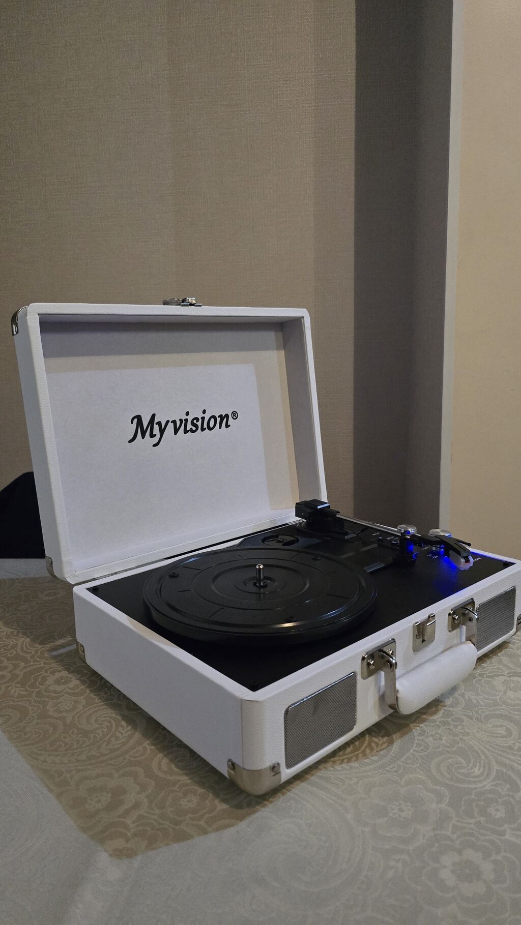 Myvision portativ vinil pleyer – çamadan tipli dizayn, ağ korpus — Vinil proqreslər və aksesuarlar, Bakı (7)
