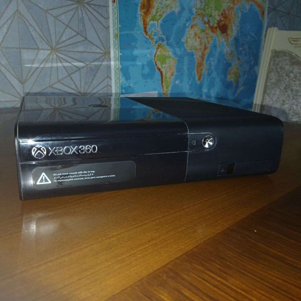 ​Əla vəziyyətdə Xbox 360 E satılır Zəngin oyun kolleksiyası var, alıb — Oyun konsolları, Quba (3)