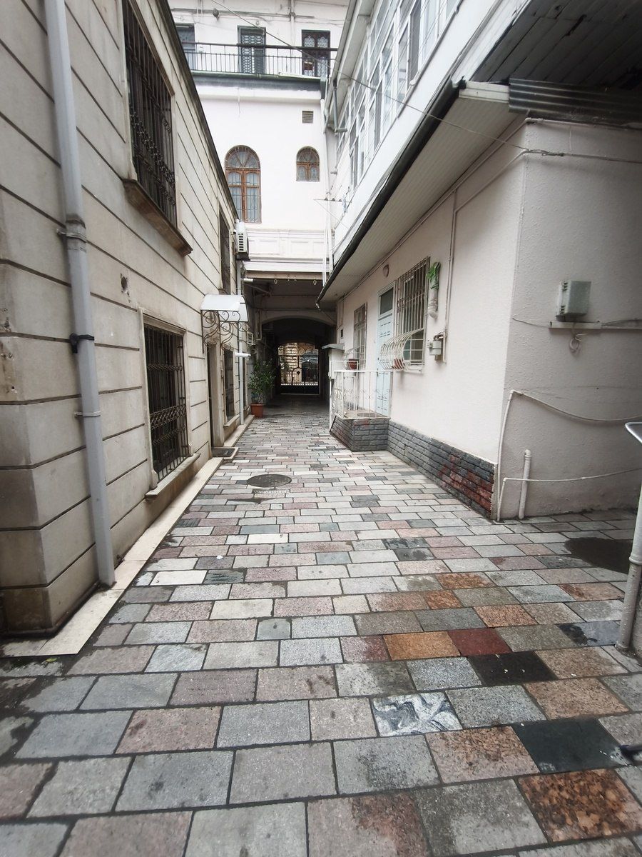 Satılır 2 otaqlı köhnə tikili 54 m² — Mənzil, Bakı (5)