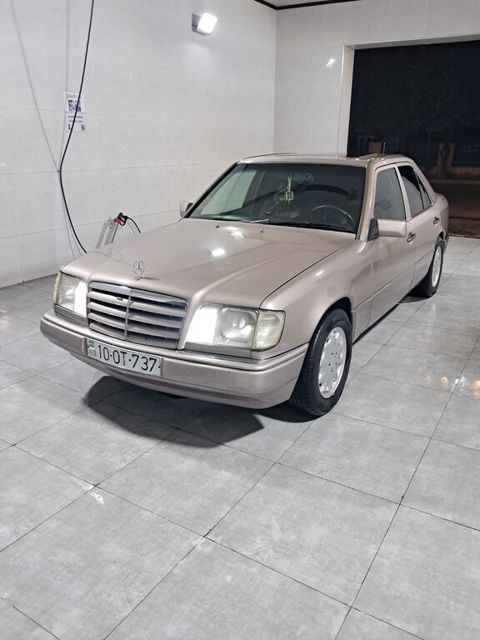 Mercedes E 220, 2.2 L, 1994 il, 666 350 km — Sabirabad