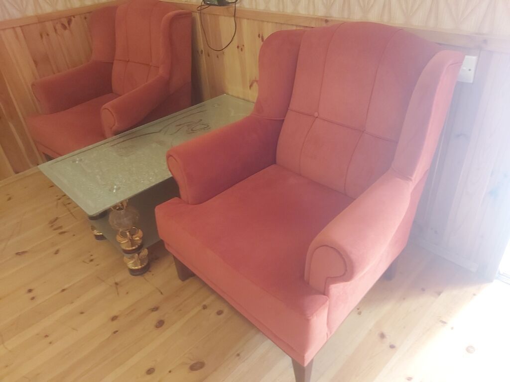 Qırmızı rengde olan, 1 divan, 2 kreslo, yaxşı veziyyetde, real alana — Yumşaq mobilya dəstləri, Masazır (5)