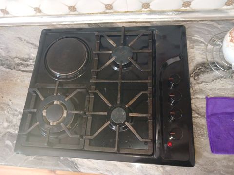 Quraşdırılan qaz plitəsi – 3 qaz ocağı + 1 elektrik göz (kombinə) — Bakı