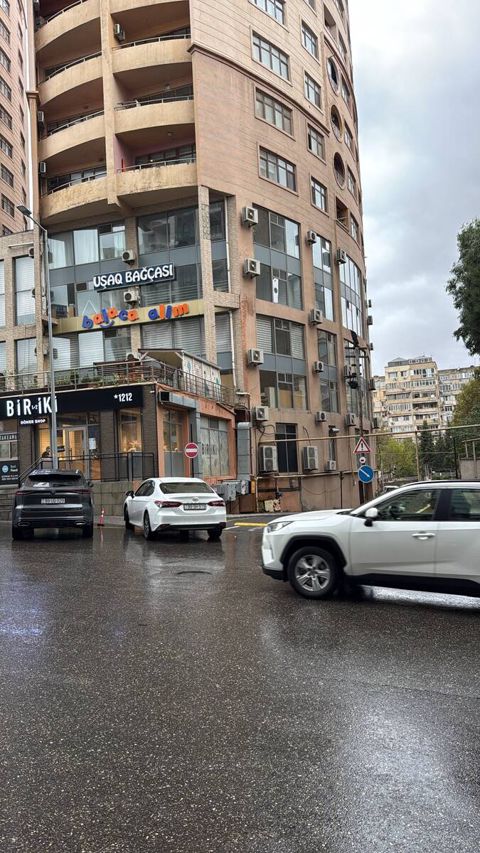 Satılır obyekt 35 m² — Bakı