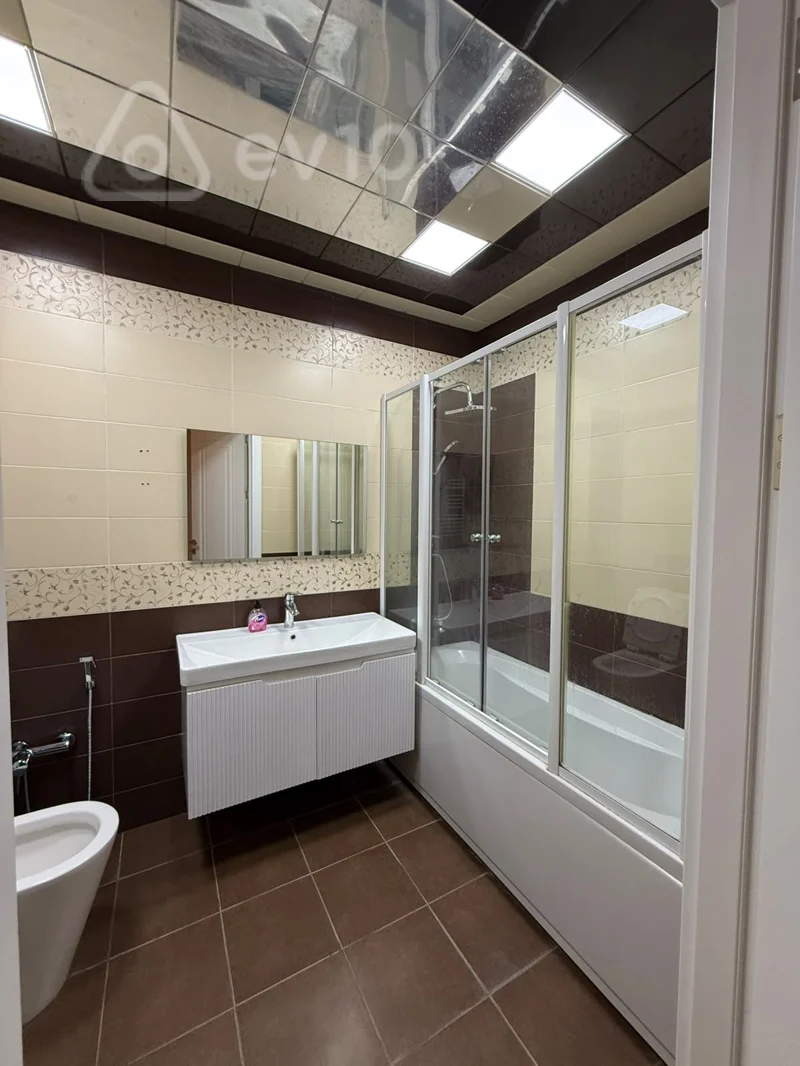 3 otaqlı mənzil, 130 m², N.Rəfiyev — kirayə — Mənzil, Bakı (10)