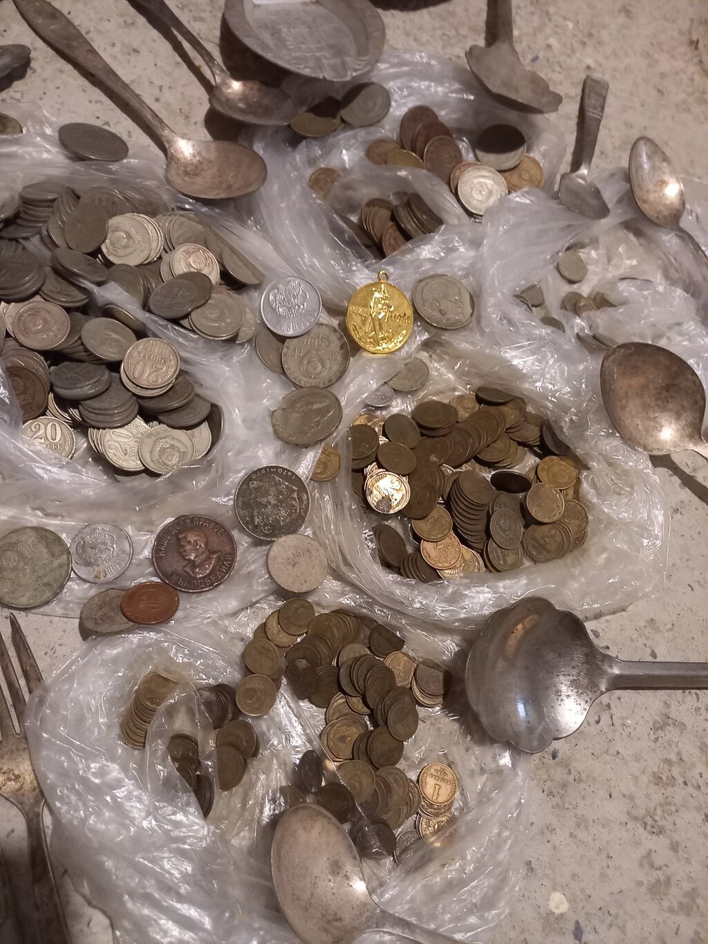 Kolleksiya üçün qarışıq antik əşyalar və numizmatika dəsti Tərkib — Digər, Saray (2)