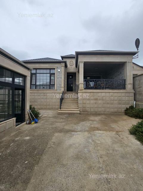 Satılır 4 otaqlı Həyət evi / Villa, 200 m², Saray — Abşeron