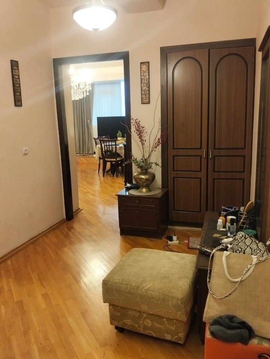 Satılır 2 otaqlı köhnə tikili 81 m² — Mənzil, Bakı (4)