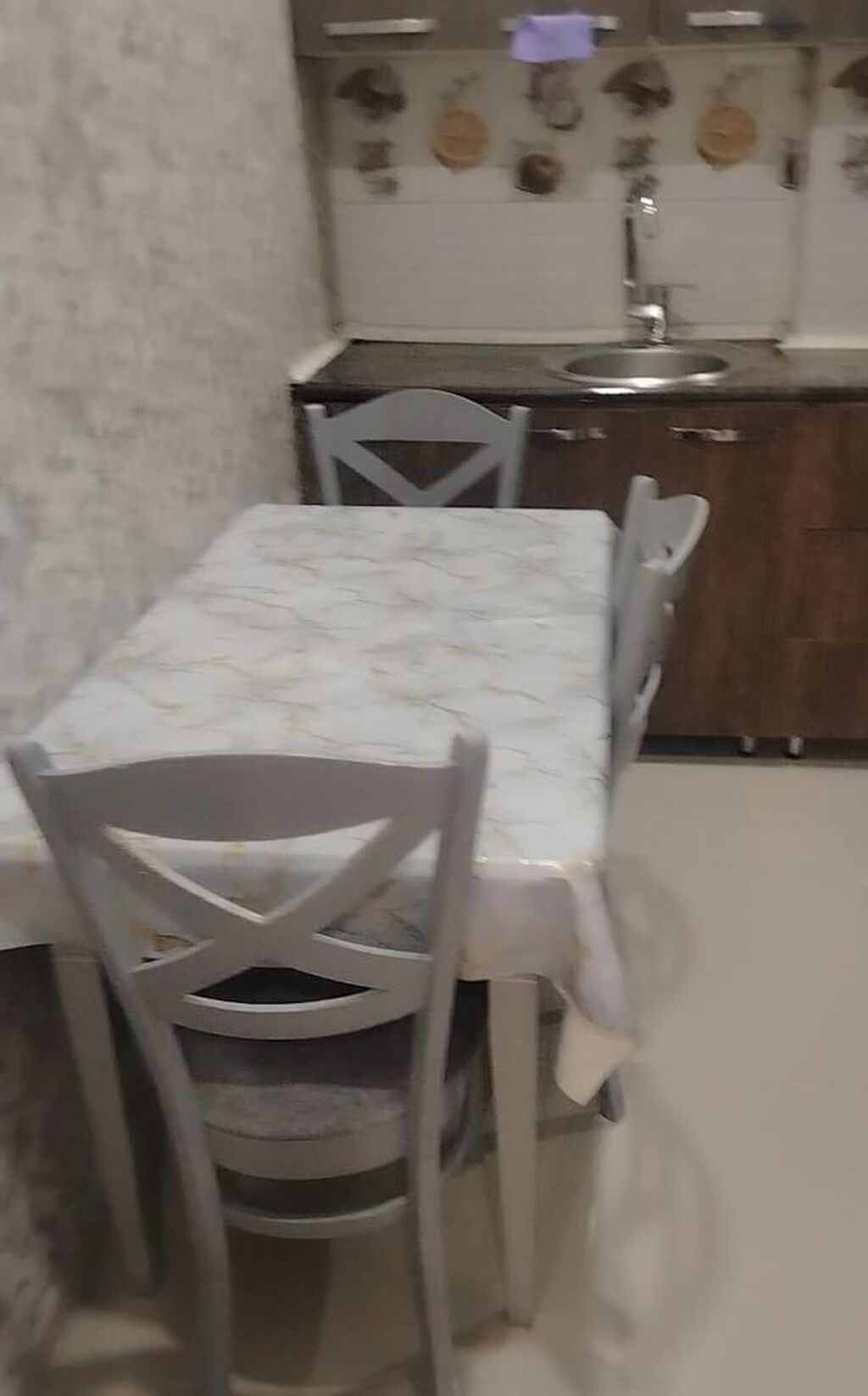 Masa +4stul birlikde 150 azn satilir‼ unvan xirdalan ykod4242 sekine — Masalar və stullar, Qobu