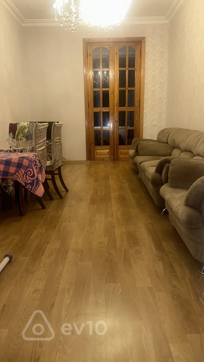 3 otaqlı mənzil, 50 m², Qara Qarayev prospekti — kirayə — Bakı