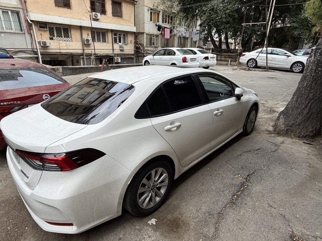 Toyota Corolla, 1.8 L, 0.85 kWh, 2025 il, 5 400 km 10-CC-407 — Avtomobillər, Bakı (3)