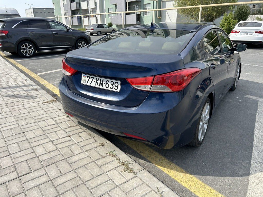 Hyundai Elantra, 1.8 L, 2013 il, 300 000 km 77-KM-639 — Avtomobillər, Bakı (5)