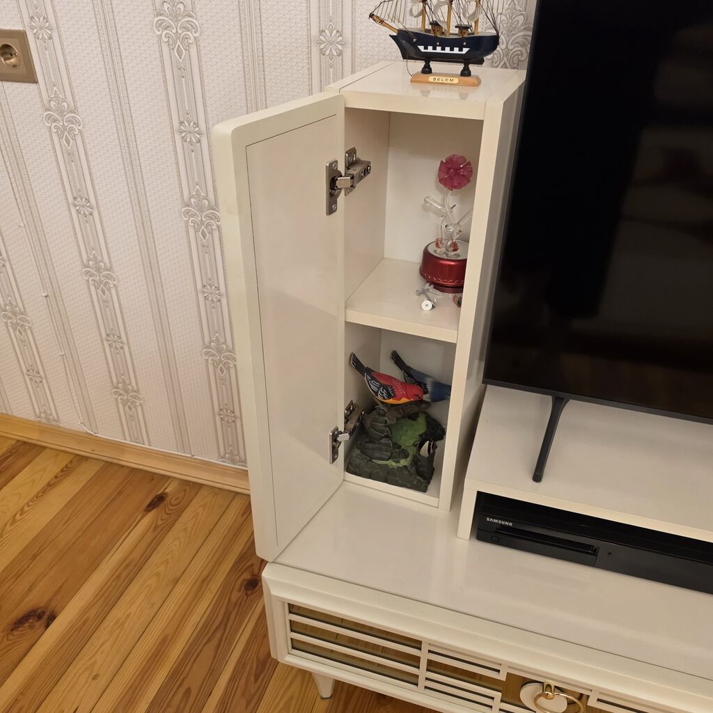 Yeni, Düz TV altlığı, Polkalı, Taxtalı — Televizor altlıqları və standlar, Xırdalan (2)