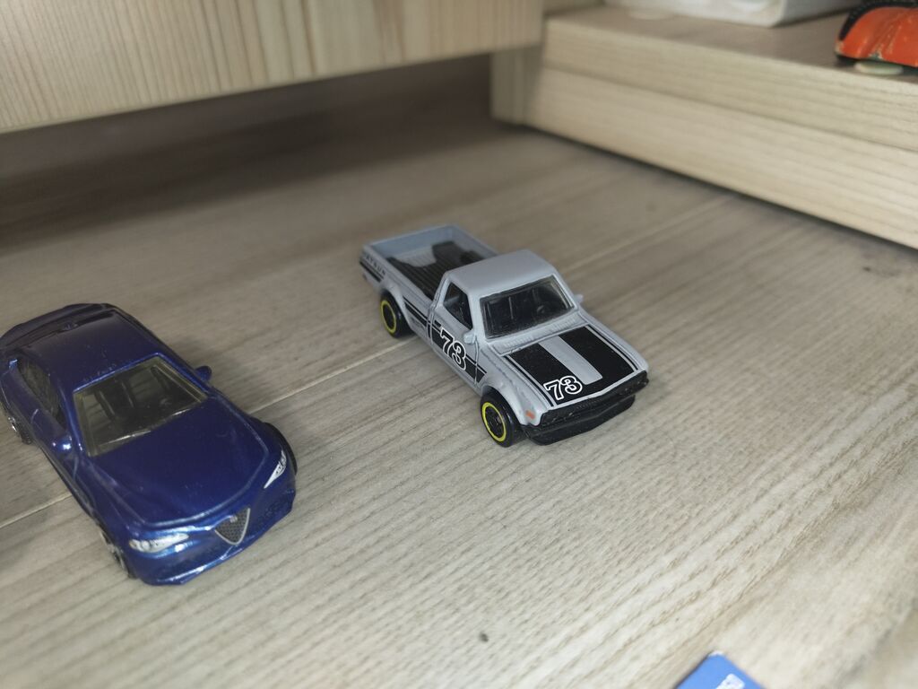Hamsi 30azn tek tek satilmir Hot Wheels və Matchbox 1:64 die-cast — Modellar, Bakı (3)