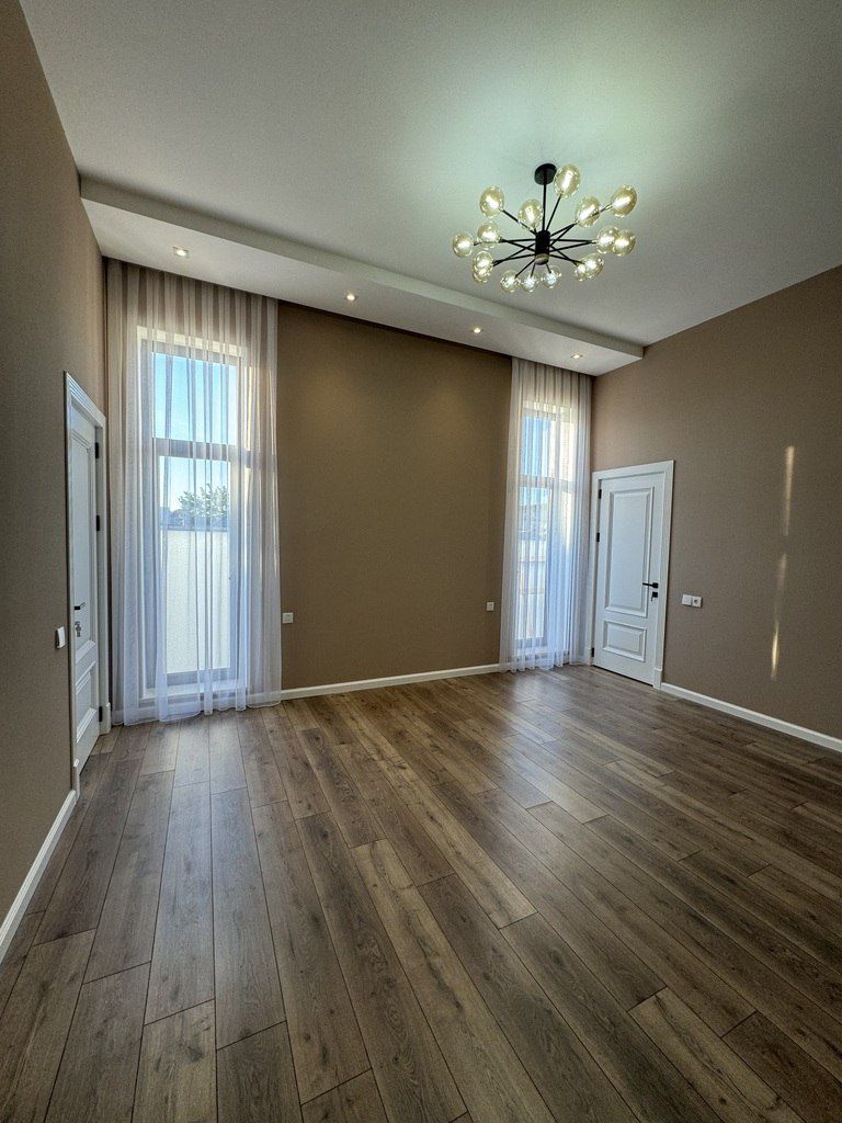 Satılır 5 otaqlı həyət evi/bağ evi 300 m² — Ev, villa, Bakı (11)