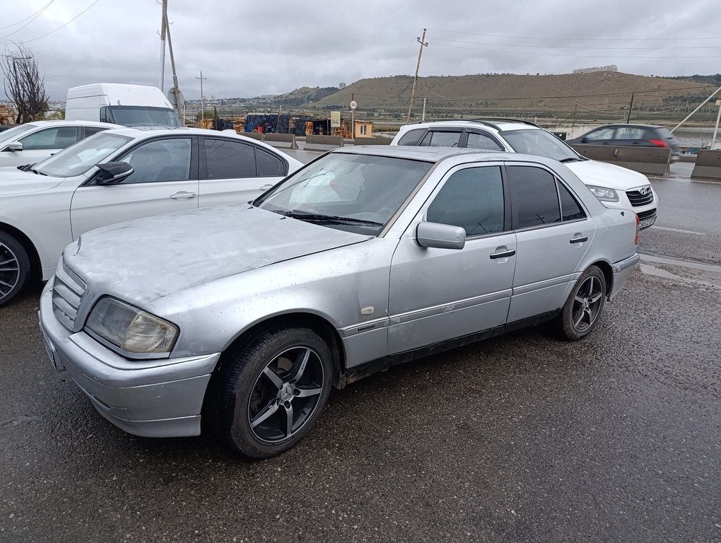Mercedes C 180, 1.8 L, 1995 il, 70 000 km 10-UR-416 — Avtomobillər, Bakı (4)
