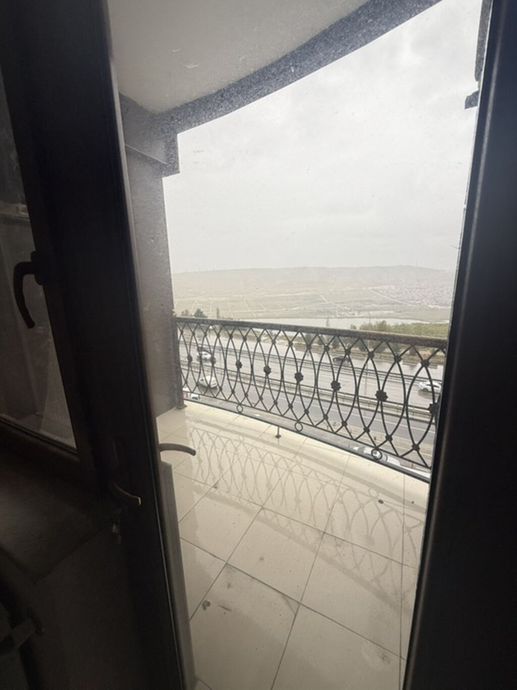 Mənzildə yataq otağı 2 geniş və işıqlı otaq, böyük pəncərə və fransız — Yataq otağı mobilya dəstləri, Masazır (3)