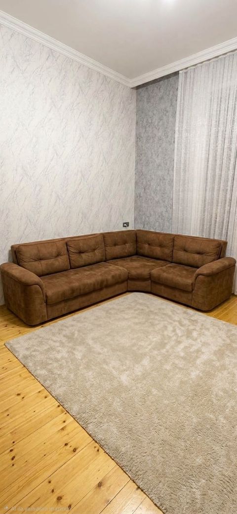 Divan acilan bazali 300₼ .Olcu 150/280.Unvan Bileceri &Rumi — Digah