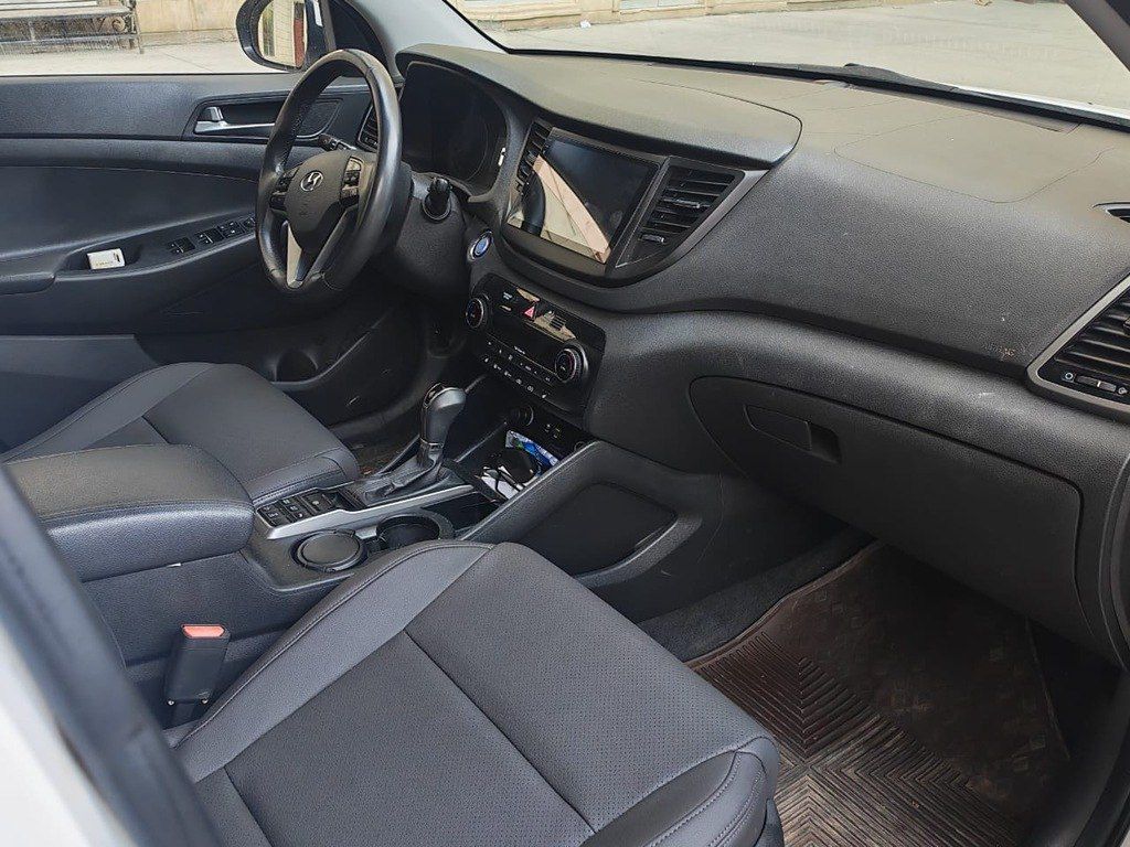 Hyundai Tucson, 2.0 L, 2015 il, 81 000 km — Avtomobillər, Bakı (4)