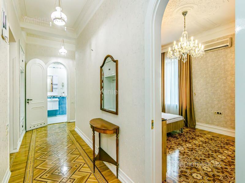 Günlük 4 otaqlı Bina evi menzil (Yeni tikili), 170 m², Səbail rayonu — Mənzil, Bakı (9)