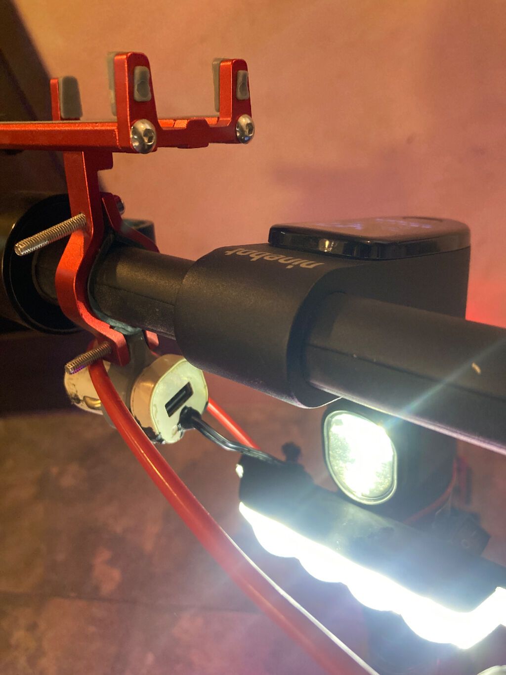 İşlənmiş Elektrik samokat 10", 351 - 500 Vt, 26 - 35 km/s, Ünvandan götürmə, Ödənişli çatdırılma — Skuterlər, Saray (4)