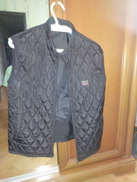 Qara rəngli kişilər üçün quilted (romb tikişli) jilet - Model — Bakı