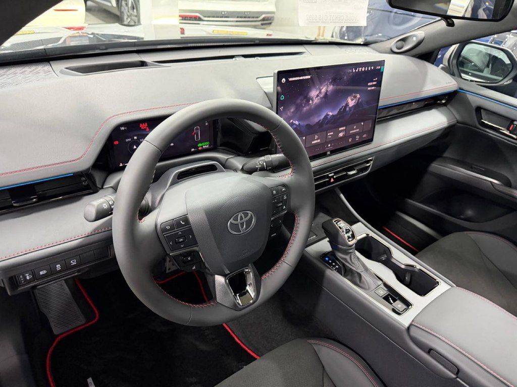 Toyota Camry, 2.0 L, 1 kWh, 2026 il, yeni — Avtomobillər, Bakı (9)