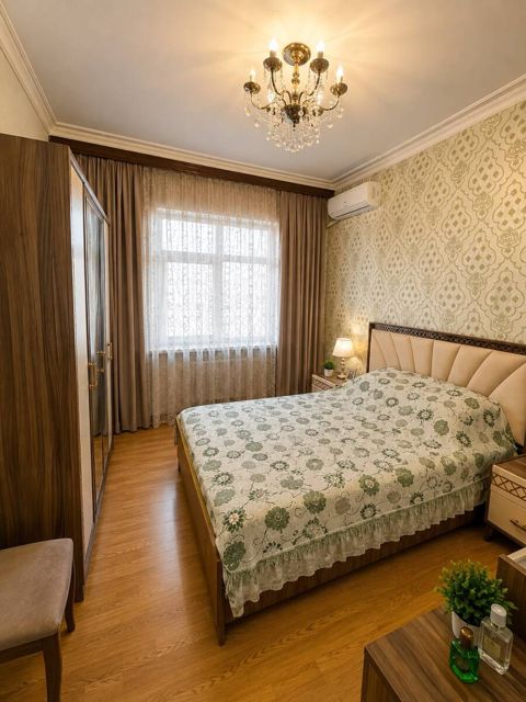 Satılır 2 otaqlı köhnə tikili 65 m² — Bakı