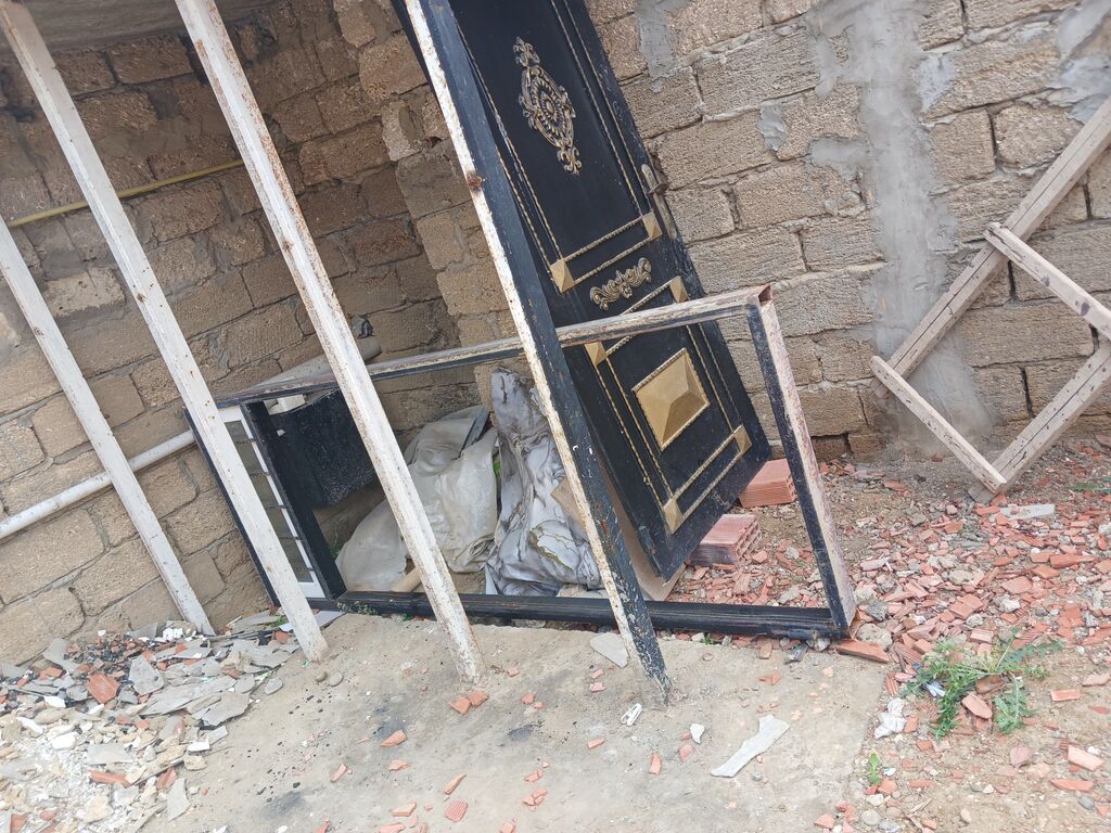 Islenmis ev qapisi.Sadece icine obsibka vurulacag — Pəncərələr, qapılar, balkonlar, Digah (2)