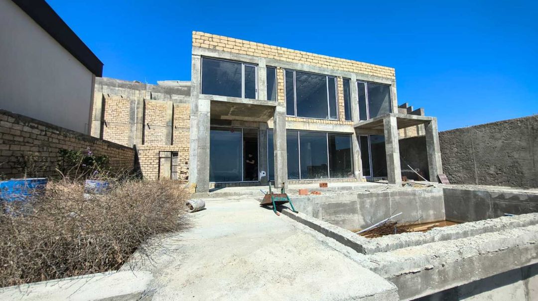 Satılır 5 otaqlı həyət evi/bağ evi 300 m² — Ev, villa, Bakı (2)
