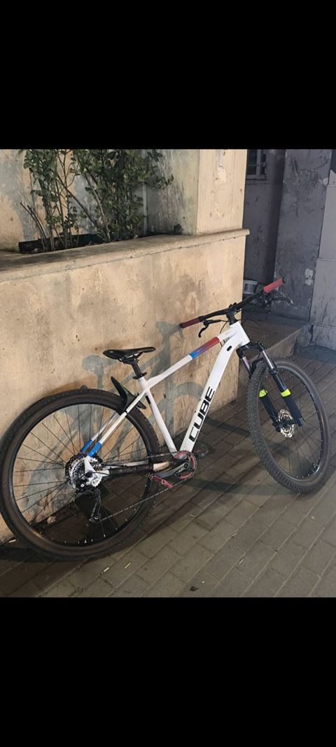 Cube hardtail dağ velosipedi - Çərçivə: yüngül alüminium, daxili — Bakı