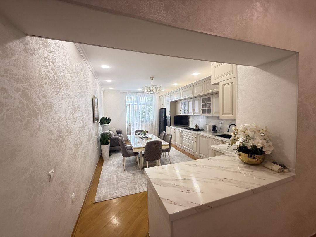 Satılır 4 otaqlı yeni tikili 220 m² — Mənzil, Bakı (10)