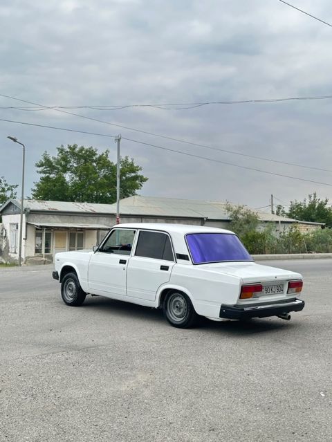 VAZ (Lada) 2107: 1.6 l 2011 il Sedan — Mingəçevir