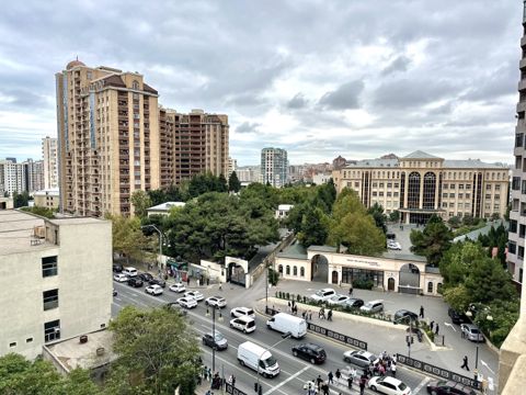 Satılır 5 otaqlı yeni tikili 210 m² — Bakı