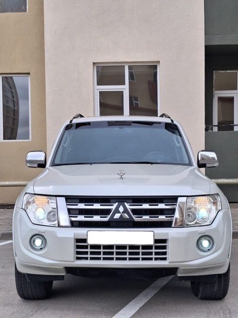 Mitsubishi Pajero, 3.5 L, 2012 il, 209 000 km — Bakı
