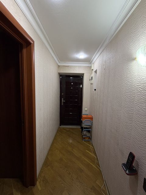 İcarəyə verilir 2 otaqlı köhnə tikili 60 m² — Bakı