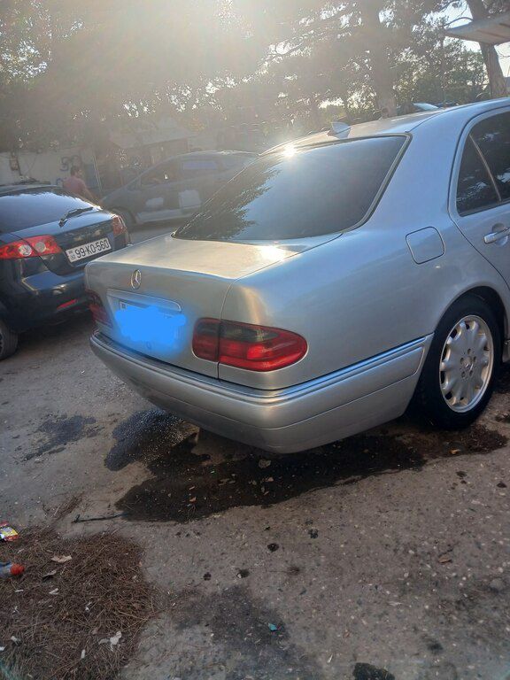 Mercedes E 320, 3.2 L, 1995 il, 642 000 km 99-KO-560 — Avtomobillər, Bakı (3)