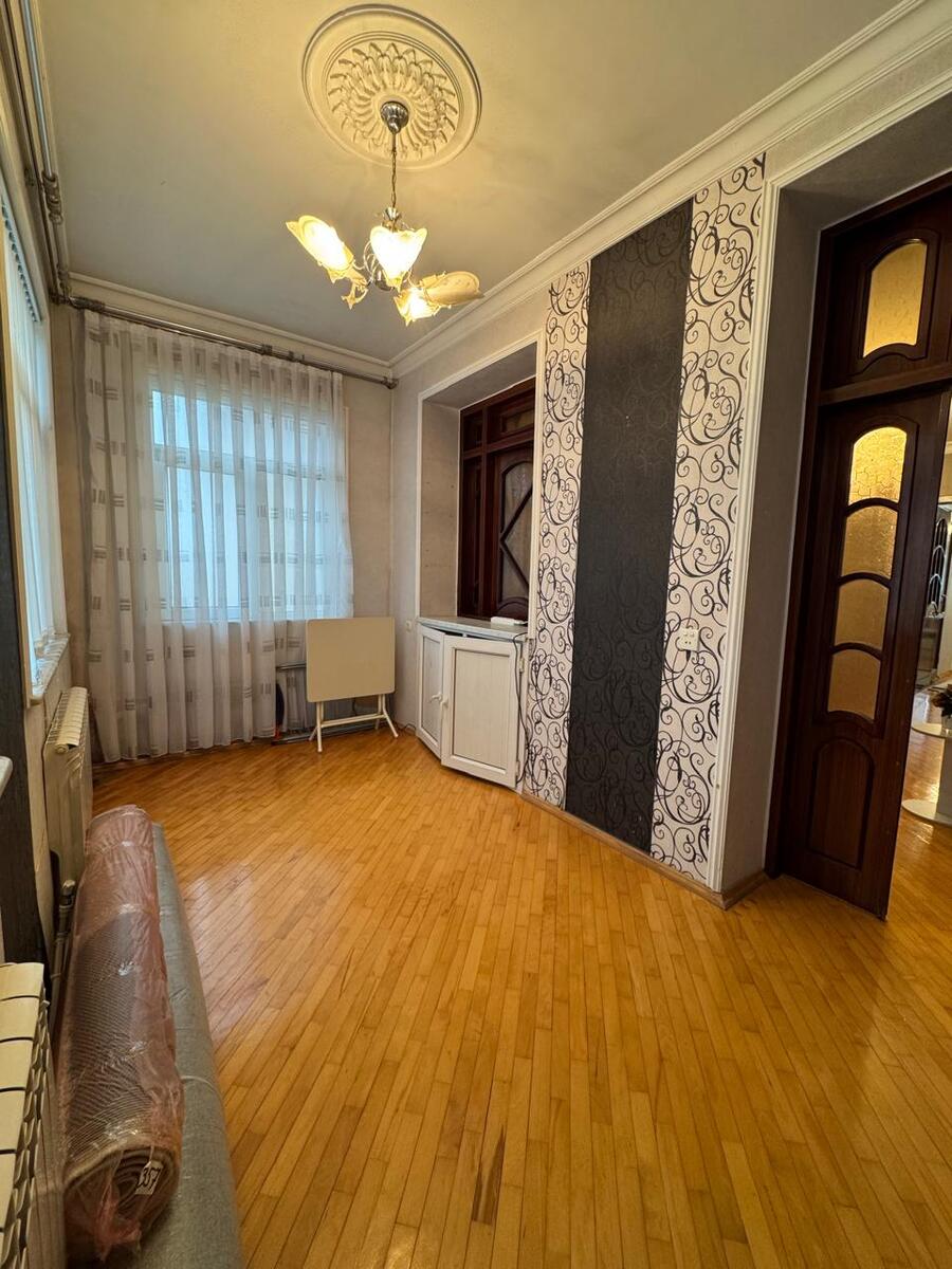 Satılır 4 otaqlı köhnə tikili 100 m² — Mənzil, Bakı (12)