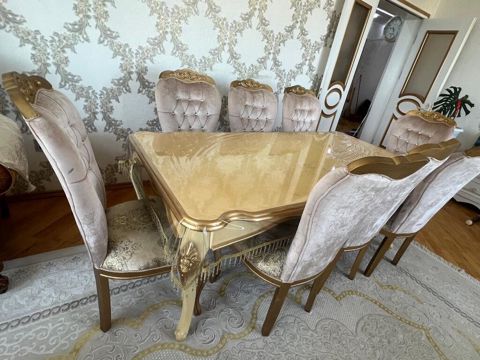 Masa dəsti satılır 600₼. 8 oturcağı var.Ünvan razin. 1255. Fatimə99 — Bakı