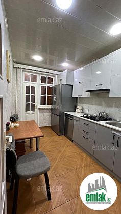 Satılır 2 otaqlı 70 m² köhnə tikili Ayna Sultanova heykəli — Mənzil (8)