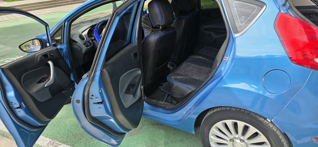 Ford Fiesta: 1.6 l Hetçbek 90-ZB-441 — Avtomobillər, Gəncə (6)
