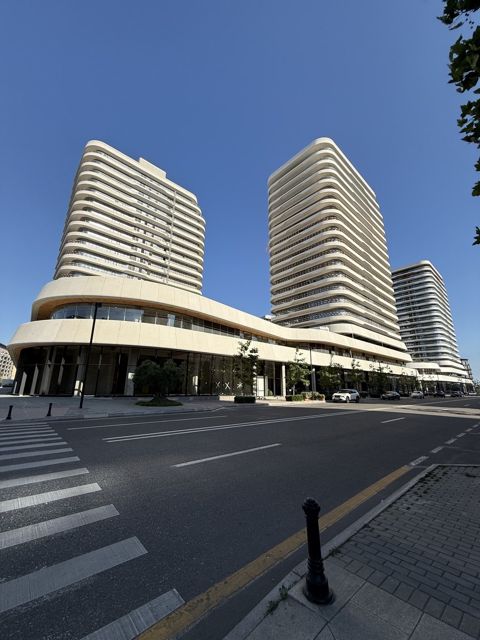 Satılır 3 otaqlı yeni tikili 177 m² — Bakı