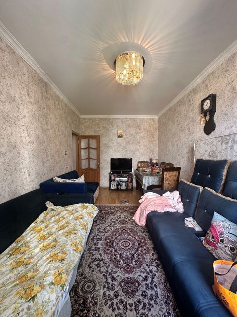 Satılır 2 otaqlı köhnə tikili 60 m² — Bakı